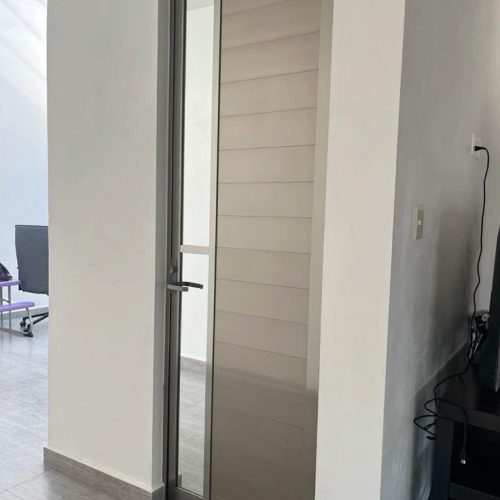 puertas de aluminio para interiores